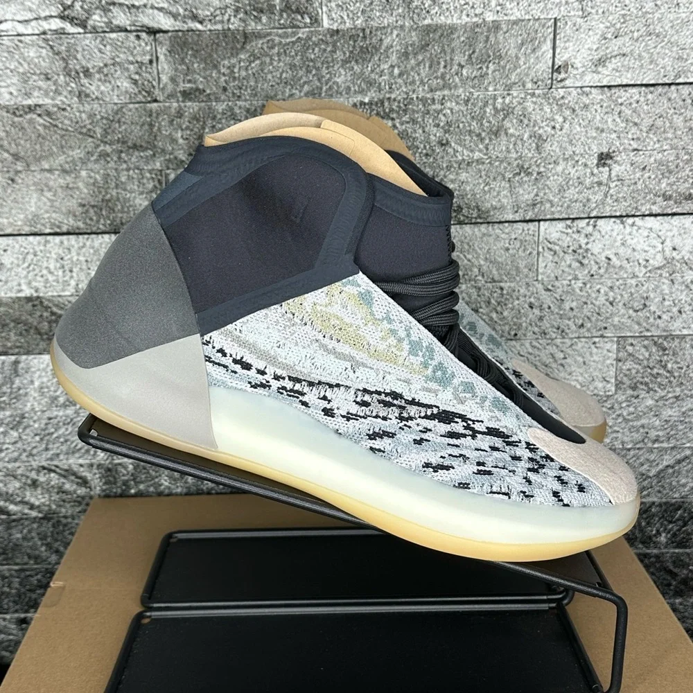 Adidas Yeezy QNTM Sea Teal - NEW - M9.5
